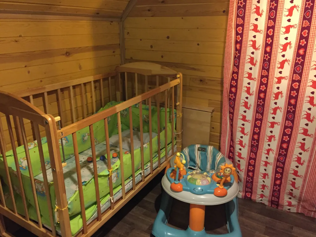 Коттедж Коттедж на берегу озера,рыбалка и отдых всей семьей! — Родионово