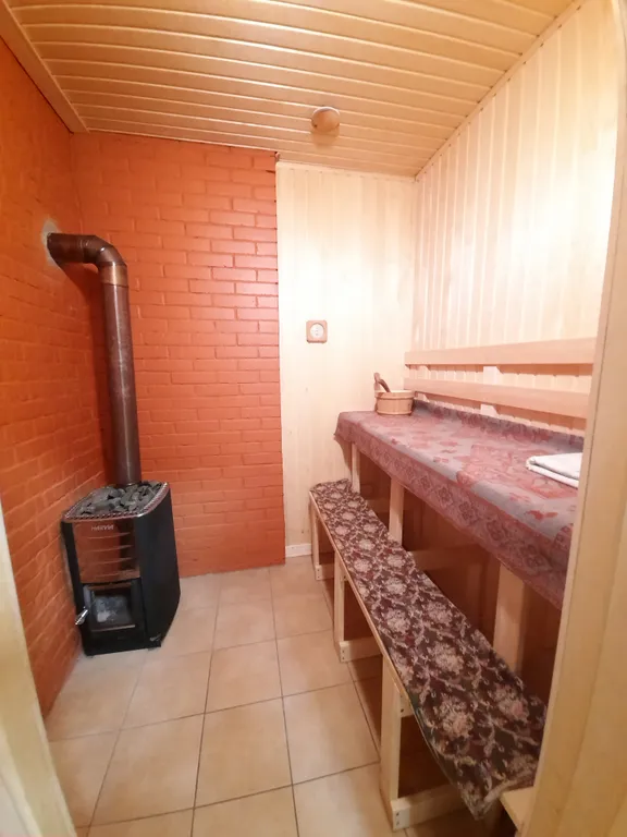 Дом на озере Вуокса с сауной и камином