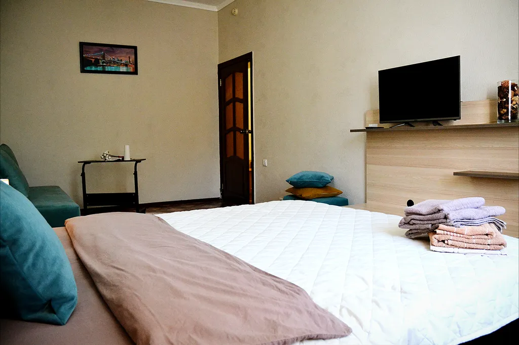 Уютная 1-комнатная чистая светлая квартира в новой части города