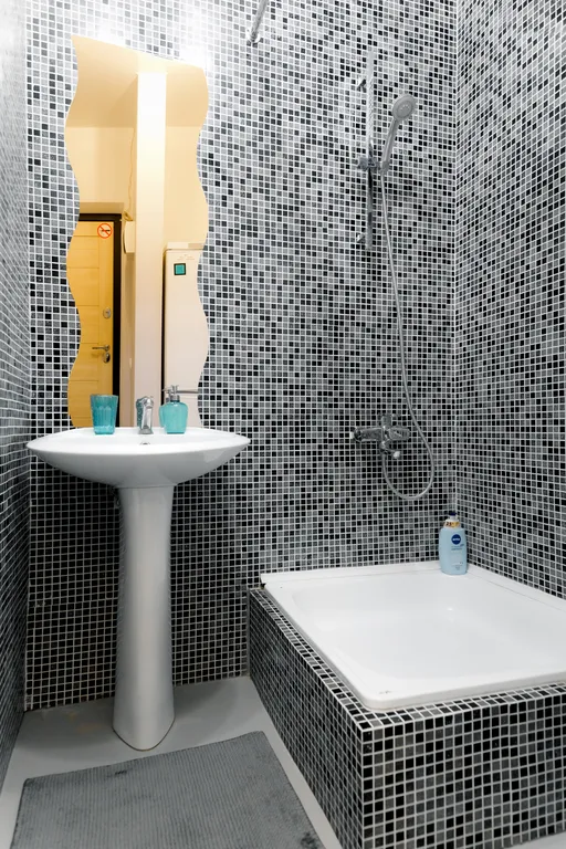 Студия возле ИМР им. Цыба