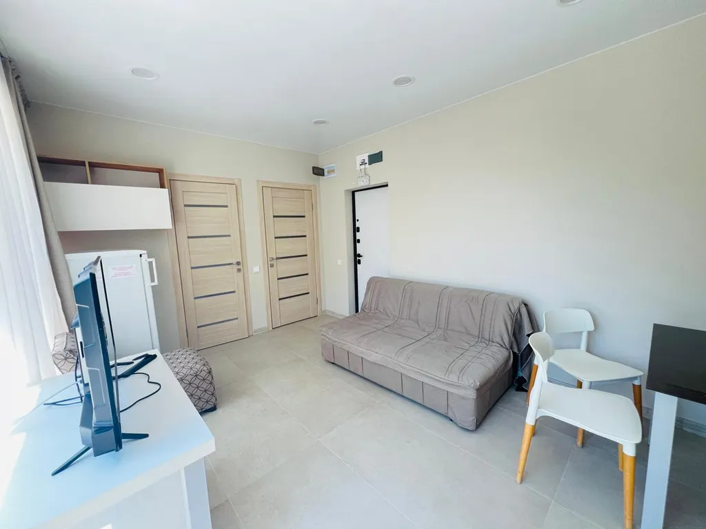 Квартира с бассейном на территории