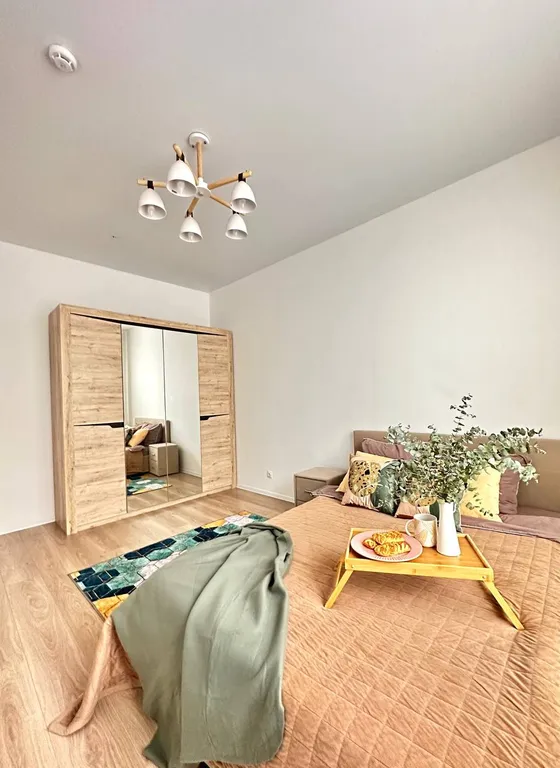 Светлая уютная трехкомнатная квартира