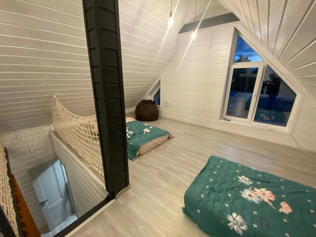 Новый уютный дом в тихом месте