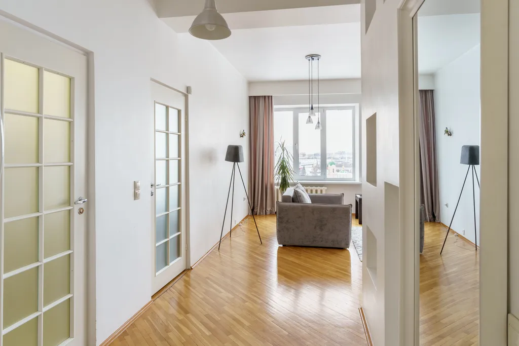 Просторная квартира в центре города с видом на реку