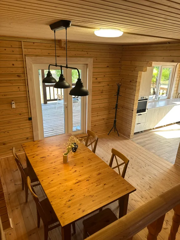 Уютный дом на берегу Горьковского моря