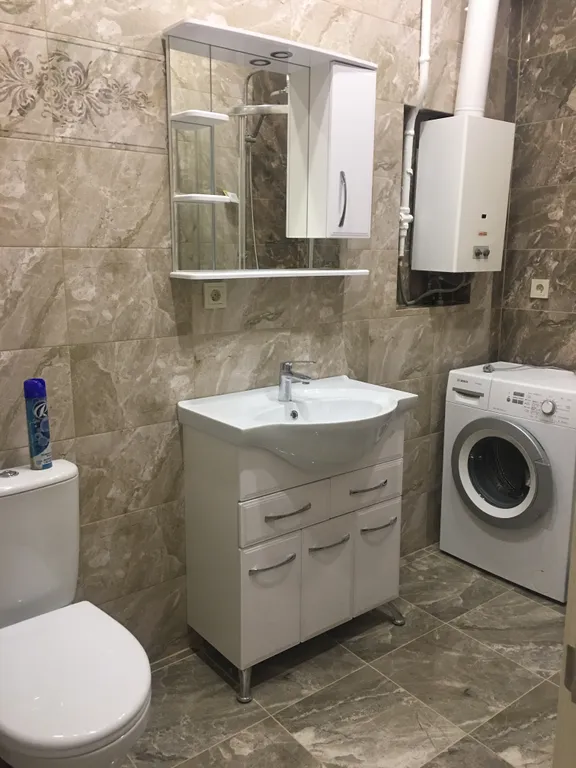 Двухкомнатная квартира -50 кв,м -в самом центре города