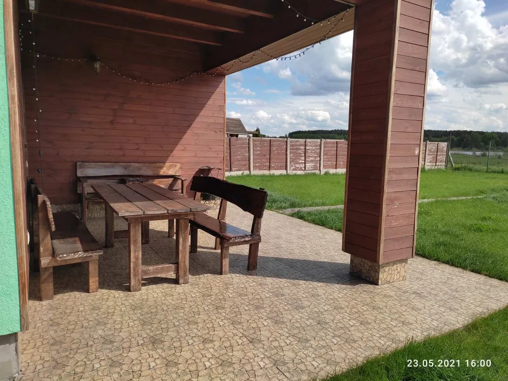 Дом-баня у реки