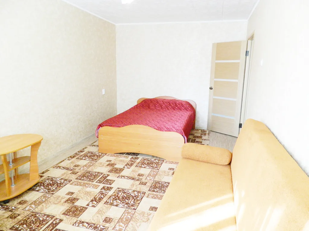 Квартира у Вокзалов, Дома Быта, Пушкинского и Парков