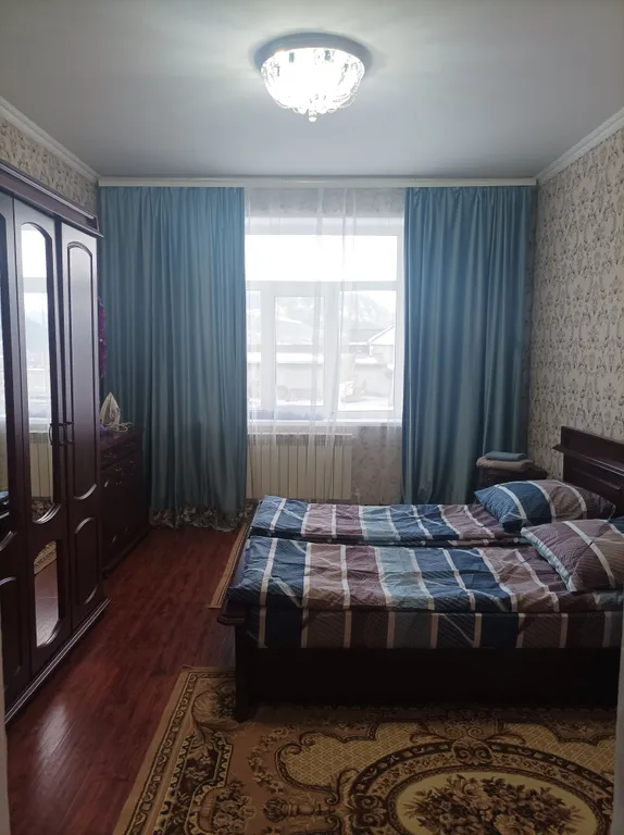 Уютный новый светлый дом с видом на горы