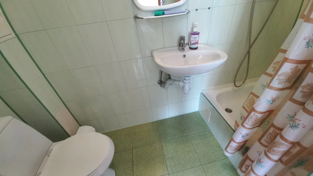 Двухместная комната с двумя доп. местами, с санузлом