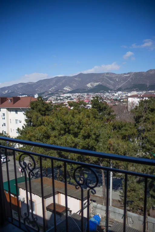 Квартира Квартира-евродвушка в центре с отдельной кухней и с видом на море и горы — Геленджик