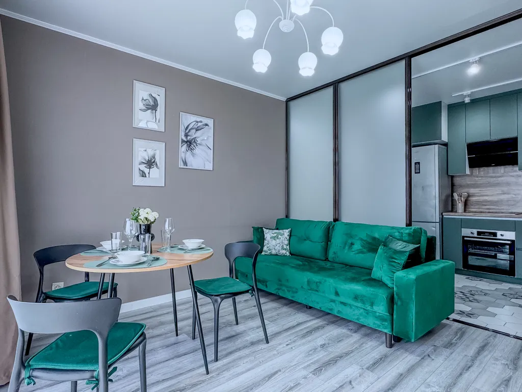 Квартира с евроремонтом, вид на город и реку