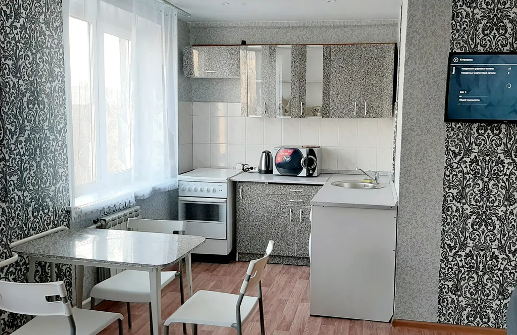 Квартира Уютная двухкомнатная квартира рядом с ТЦ — Красноярск