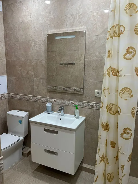 Уютная квартира в центре города, с видом на море