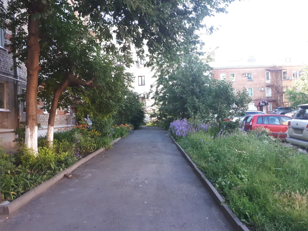 Квартира с видом на парк у центральной площади и с парковкой