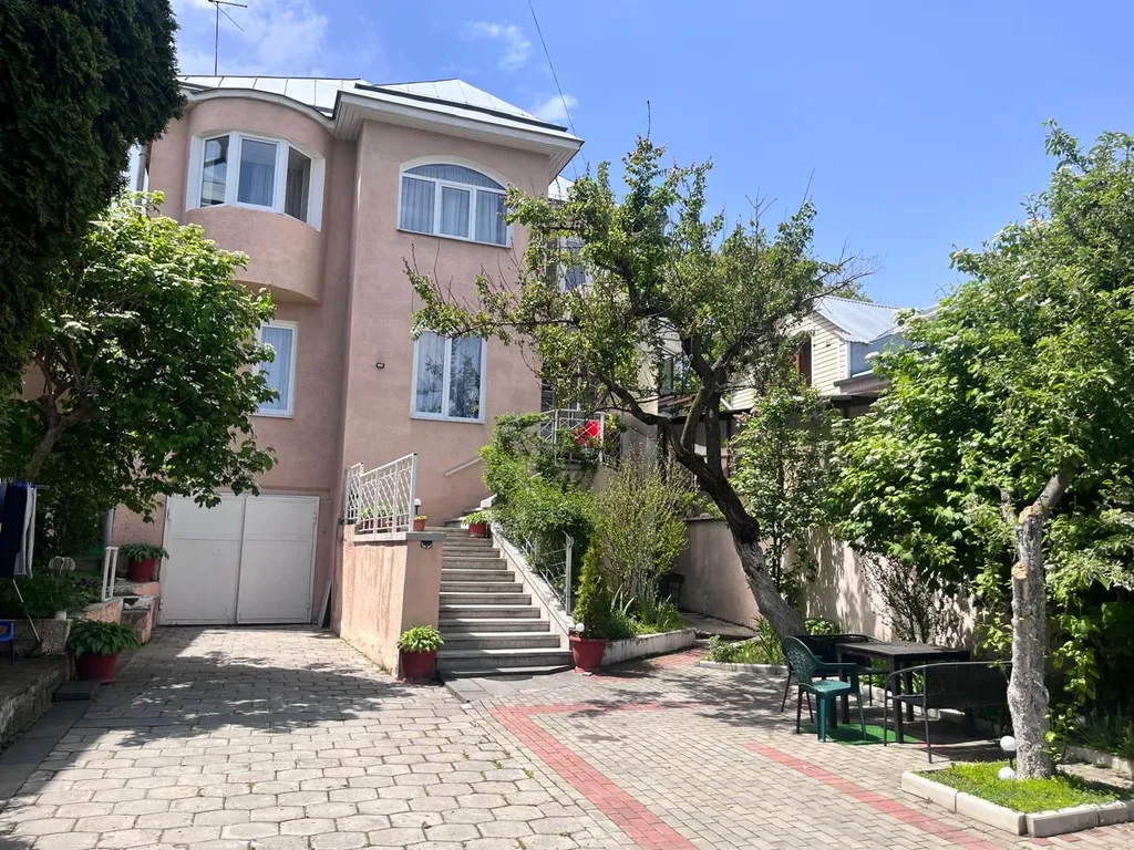 6-комнатный Дом