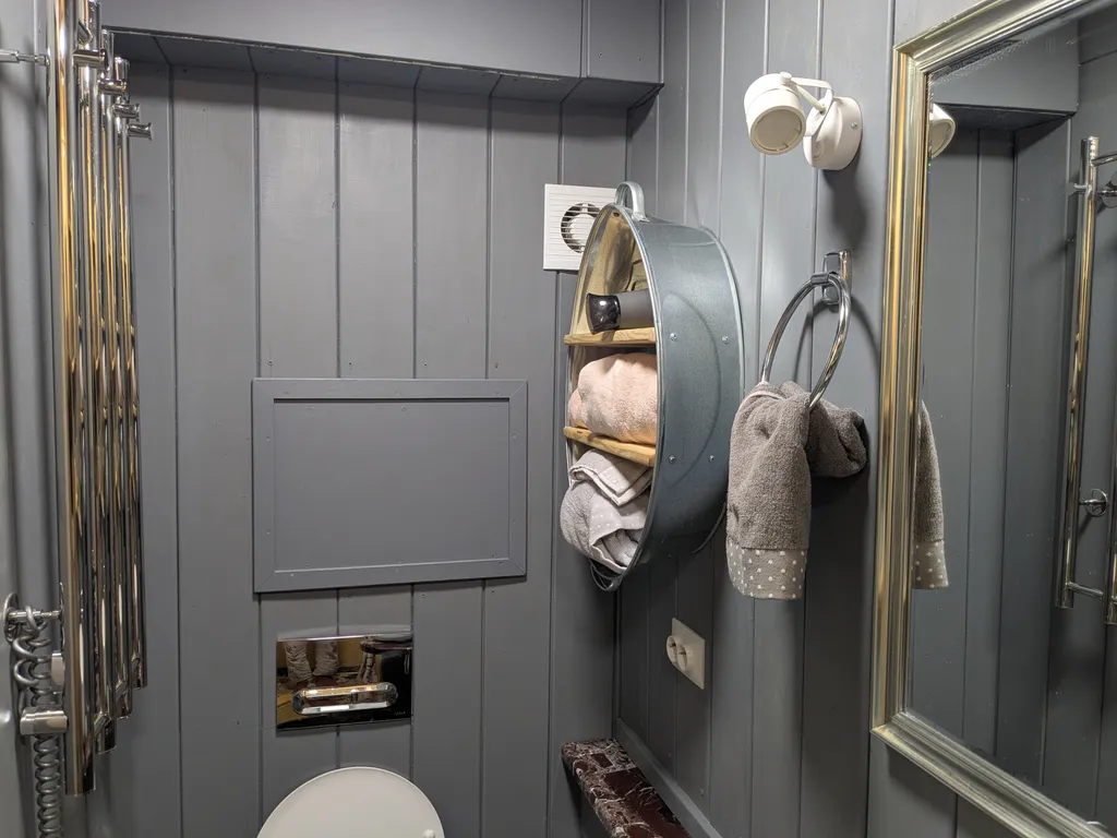 Уютная двухуровневая квартира-студия в доме XIX века