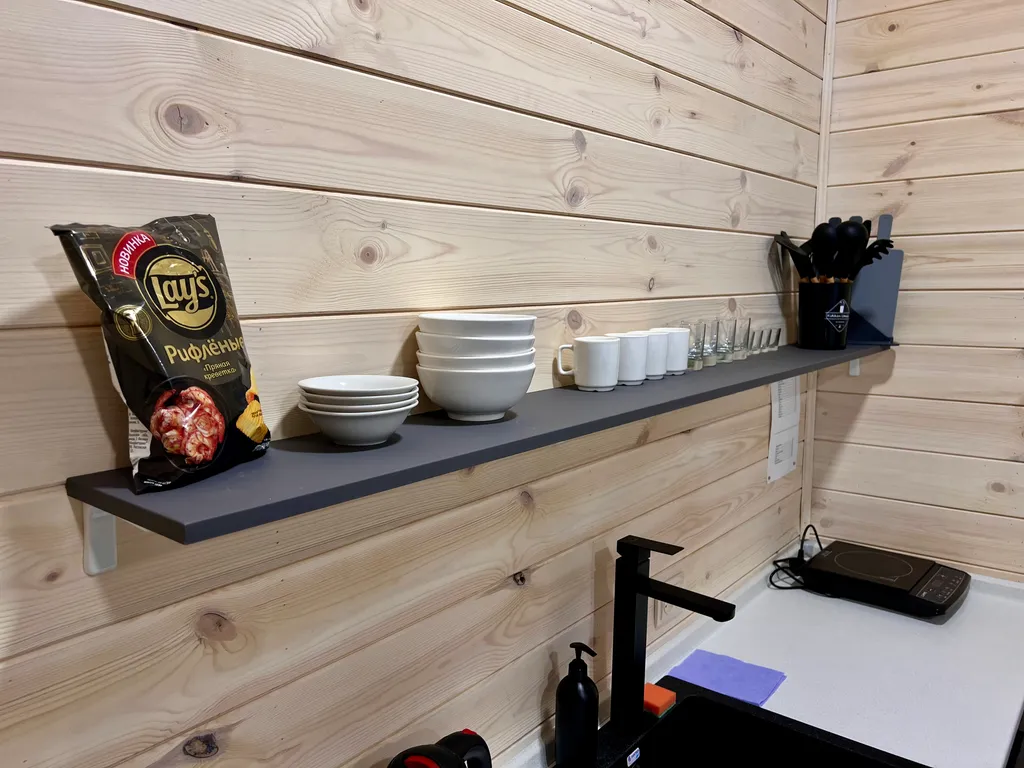 Коттедж Зеркальный дом с 2 спальнями, беседкой и мангалом — Семеновское