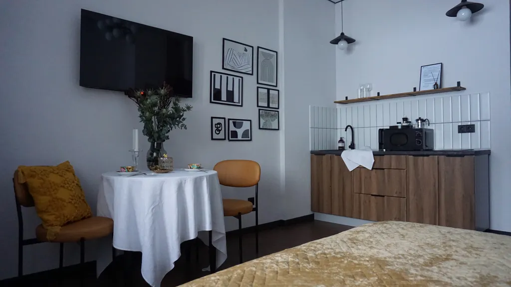 Стильная дизайнерская студия в 5 минутах т Лавры