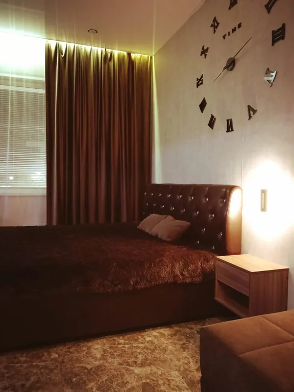 Квартира Уютная студия недалеко от жд вокзала и аэропорта — аренда посуточно в Сургут