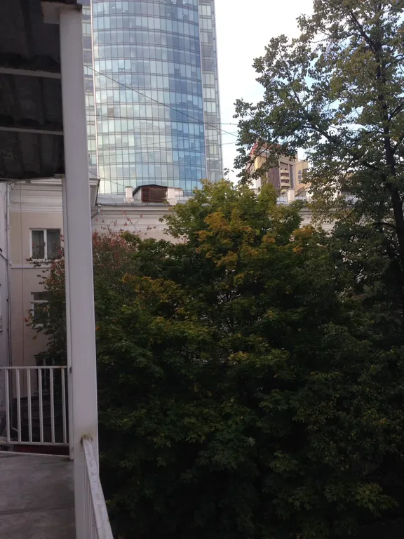 Комфортная Квартира в центре у БЦ Высоцкий