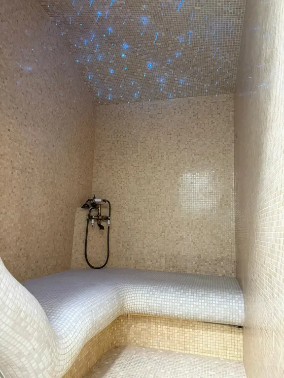 Уютный домик в деревне с баней и басейном