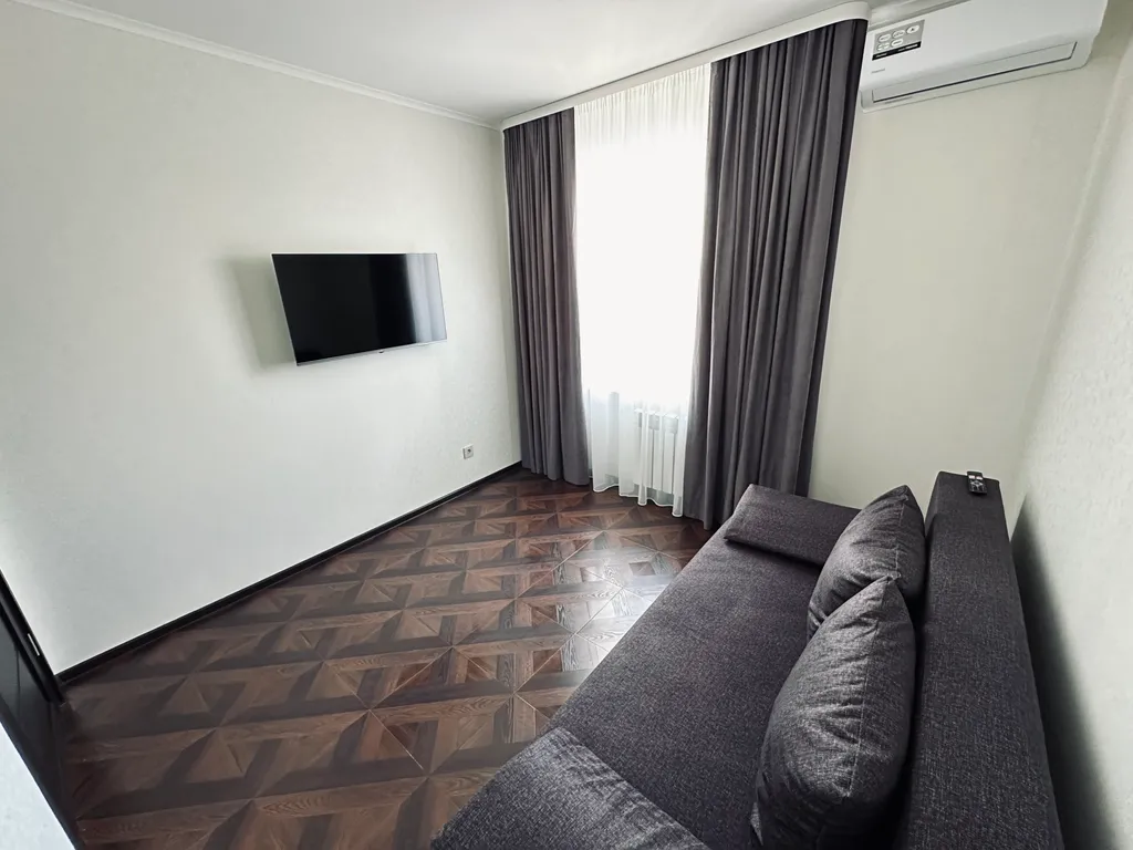 Новая квартира в центре с видом на Китай