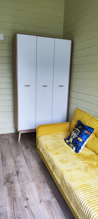 Дом с панорамными окнами в стиле Barn House