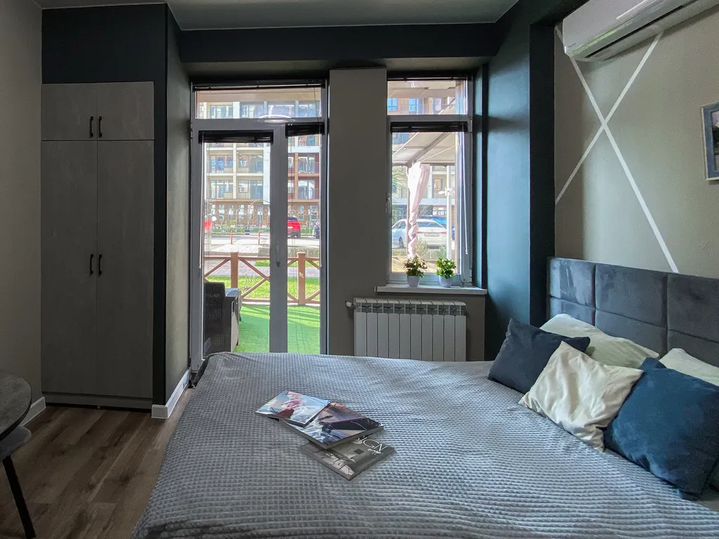 Дизайнерская студия с верандой