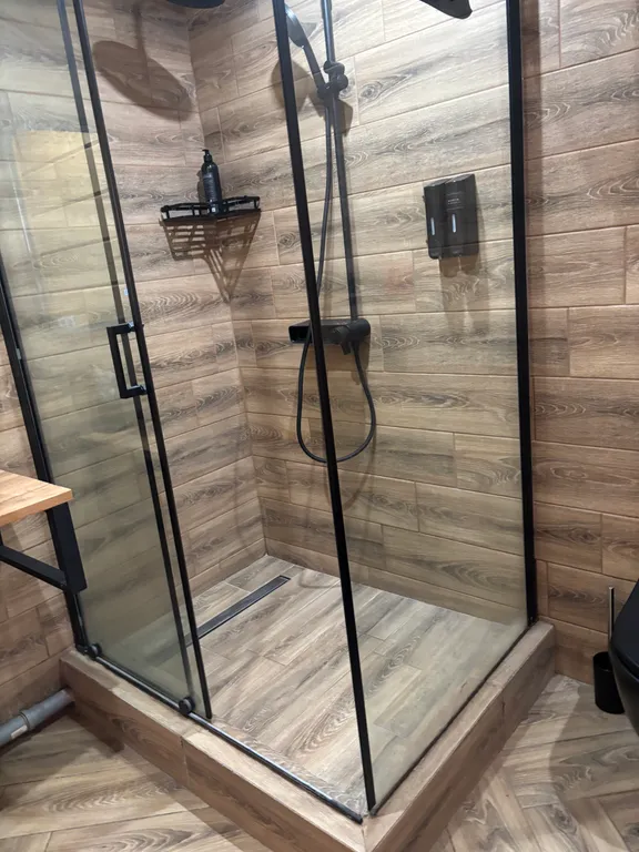 Дом у Коркинского озера с баней, купелью и детской площадкой.