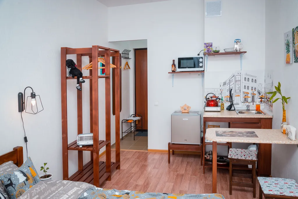 Студия на Холмогорова