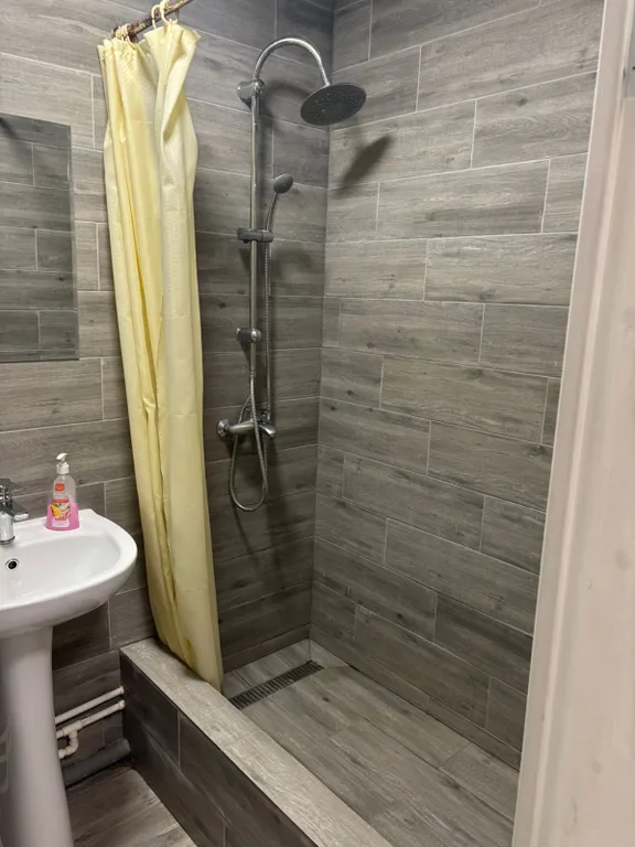 Удобная комната со всеми удобствами в центре города с евроремонтом