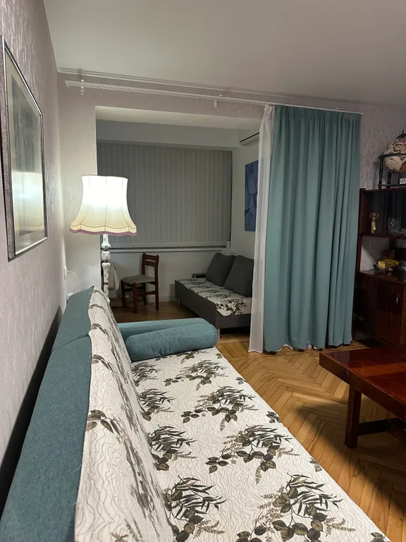 Квартира Классика в сердце города: уютная 2-комнатная квартира у моря — Гагра