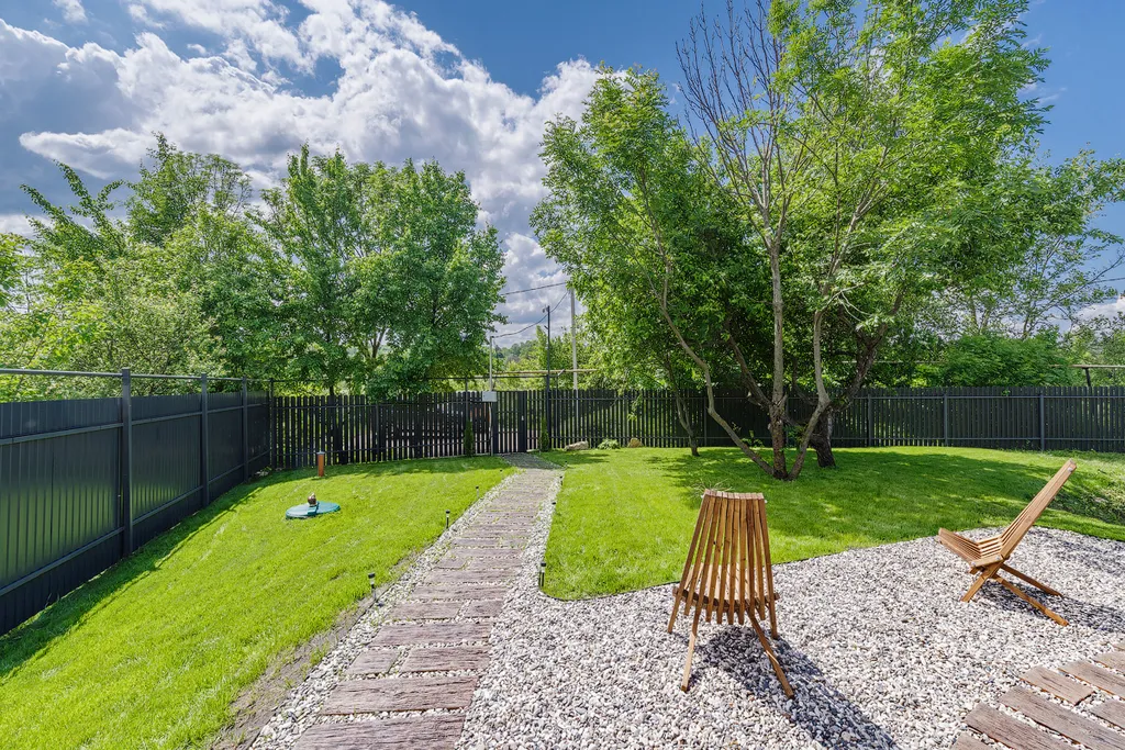 Иван-дача рядом с парком Кудыкина гора