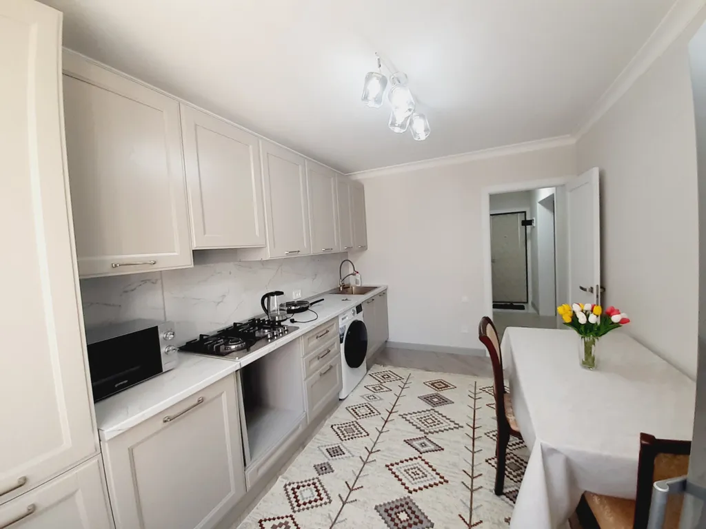 Новая квартира с евро ремонтом с отличной локацией