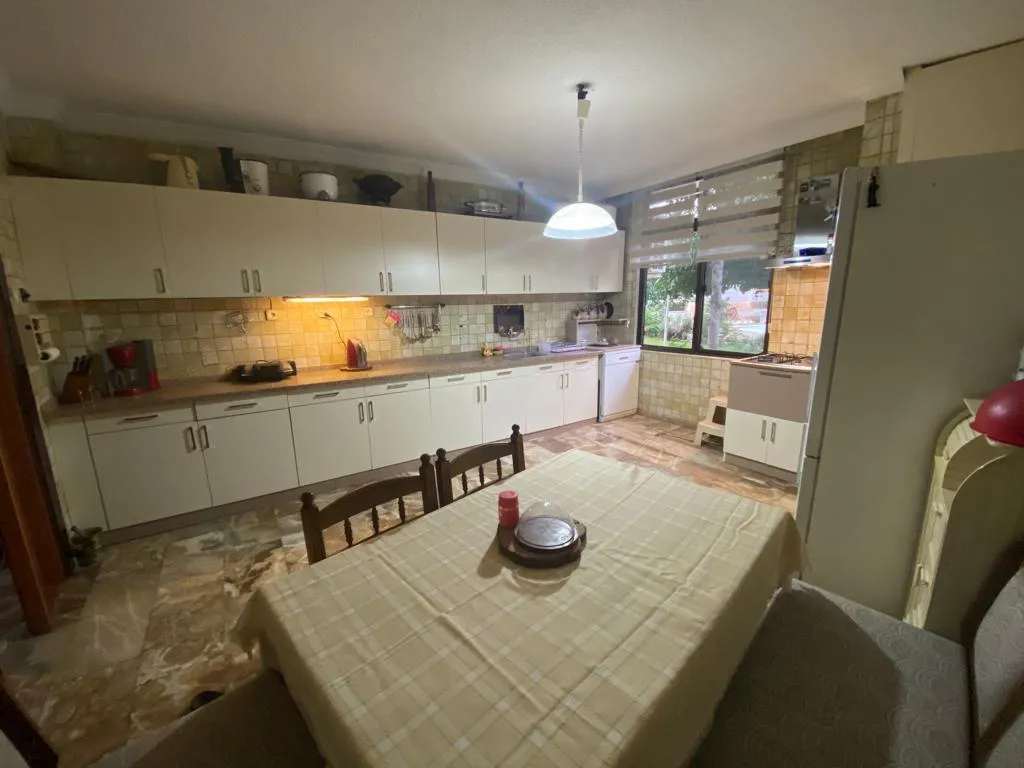 Мерсин Мезитли 3+1 дуплекс дом на берегу моря