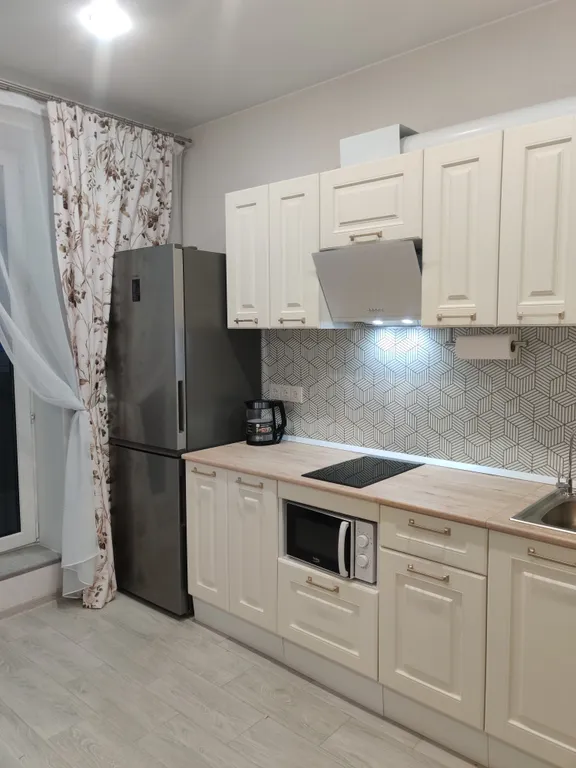 Красивая квартира в новом доме.Рядом ТЦ Сафари, Северный Народный Хор.