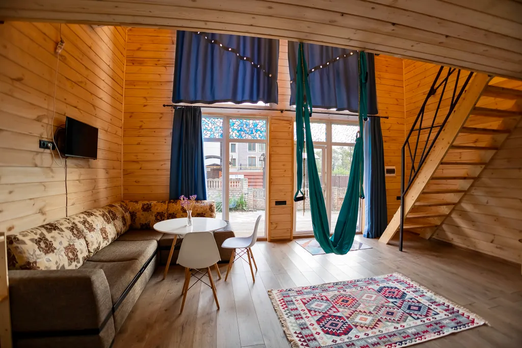 Дом Света с видом на горы в аутентичном пространстве Sunsvet