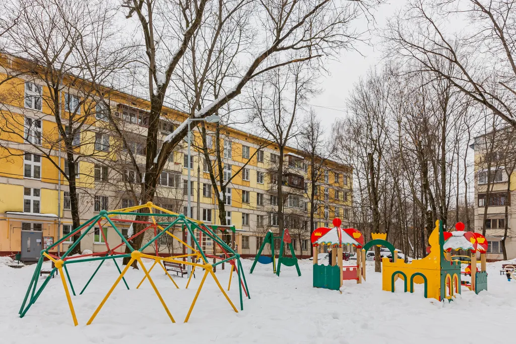 Квартира Квартира рядом с метро с балконом — Москва