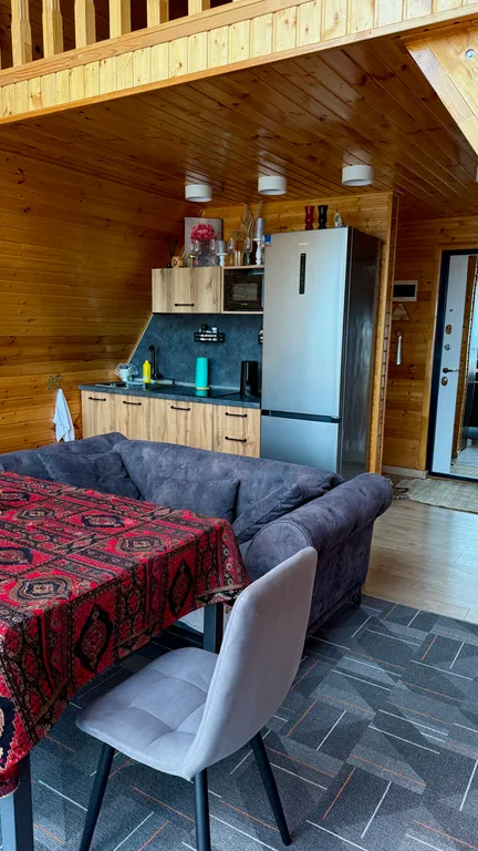 A-frame домик с панорамным видом на город