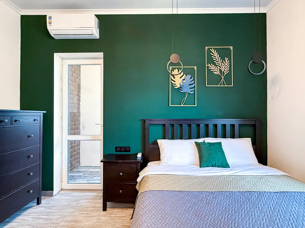 Трехкомнатная дизайнерская квартира в самом центре города — аренда посуточно в Новороссийск