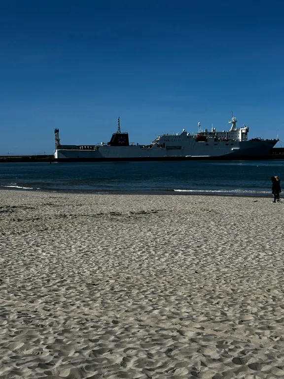 Новая двухкомнатная квартира на море