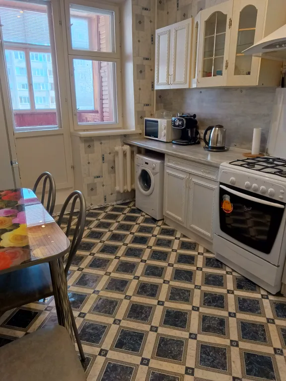 Комфортный вариант для семьи с детьми, до центра 10 мин. на авто