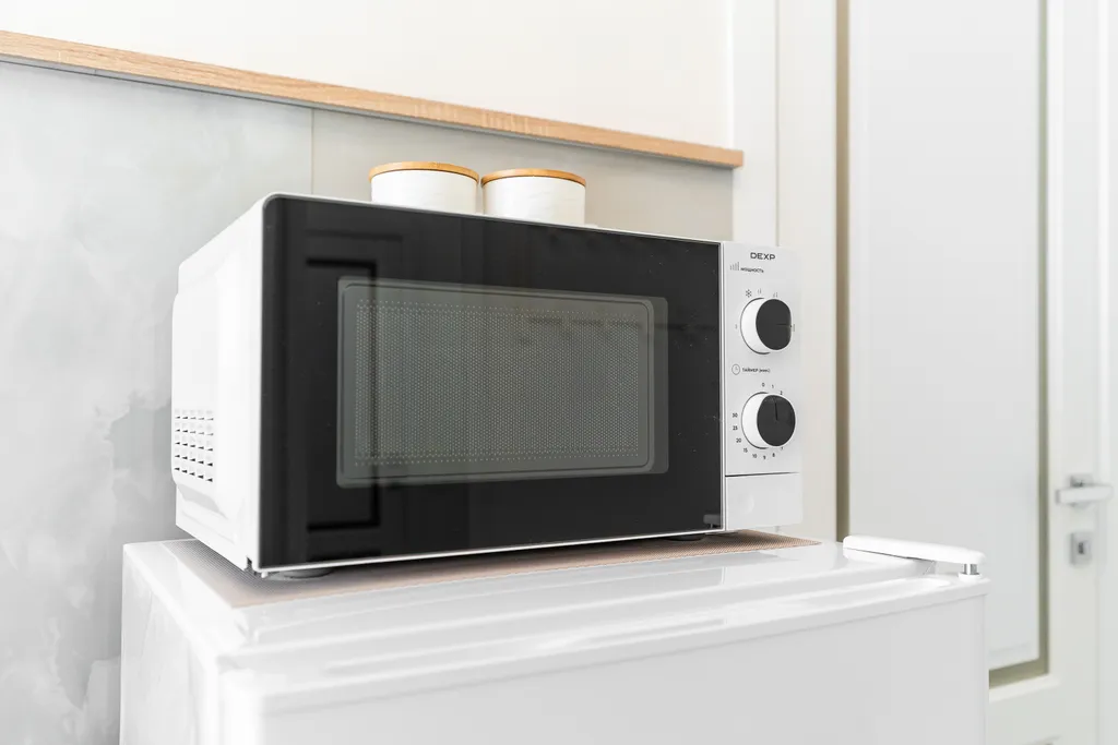 Стильная студия с потрясающим видом на море и город