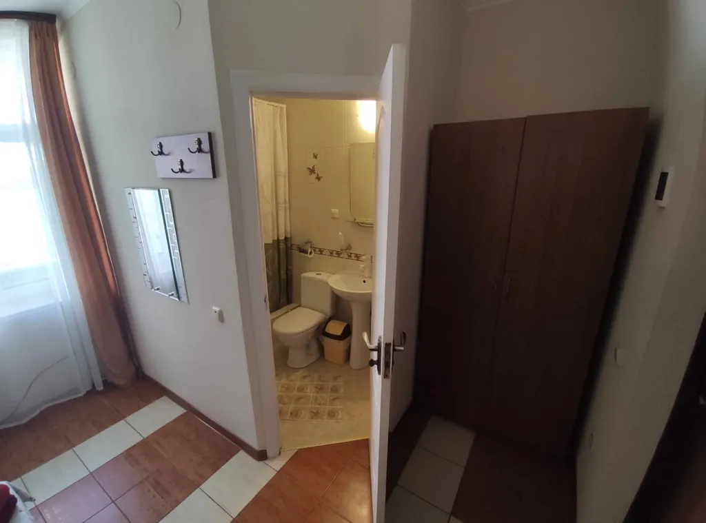 №9. Двухместный номер с одной кроватью без балкона