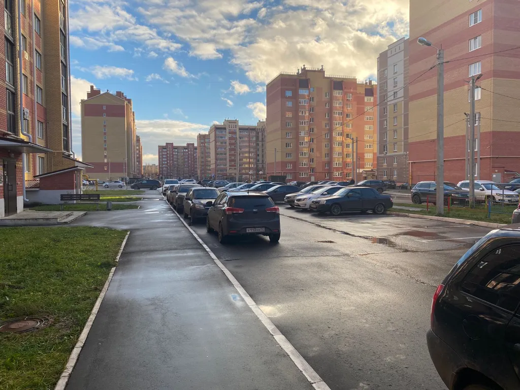 Квартира в новом районе, с новым ремонтом, большой парковкой