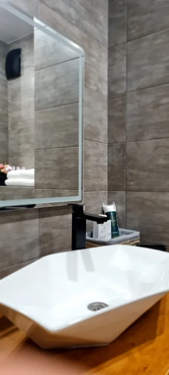 Уютная новая квартира, дизайнерский ремонт, рядом набережная