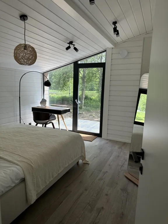 Дом у лесного озера с баней и чаном под Переславлем-Залесским