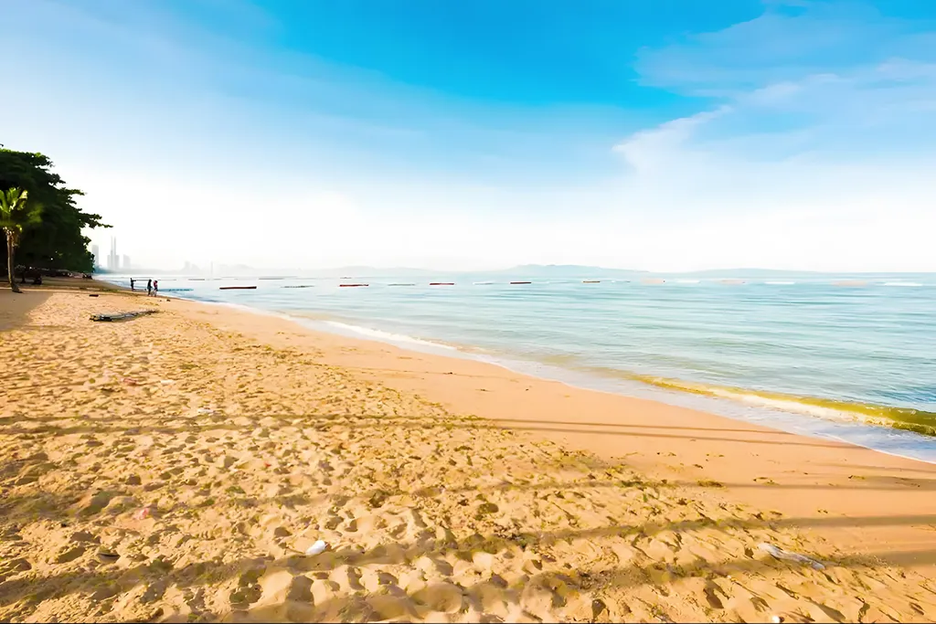 Комфортная квартира для отпуска в центре Джомтьена