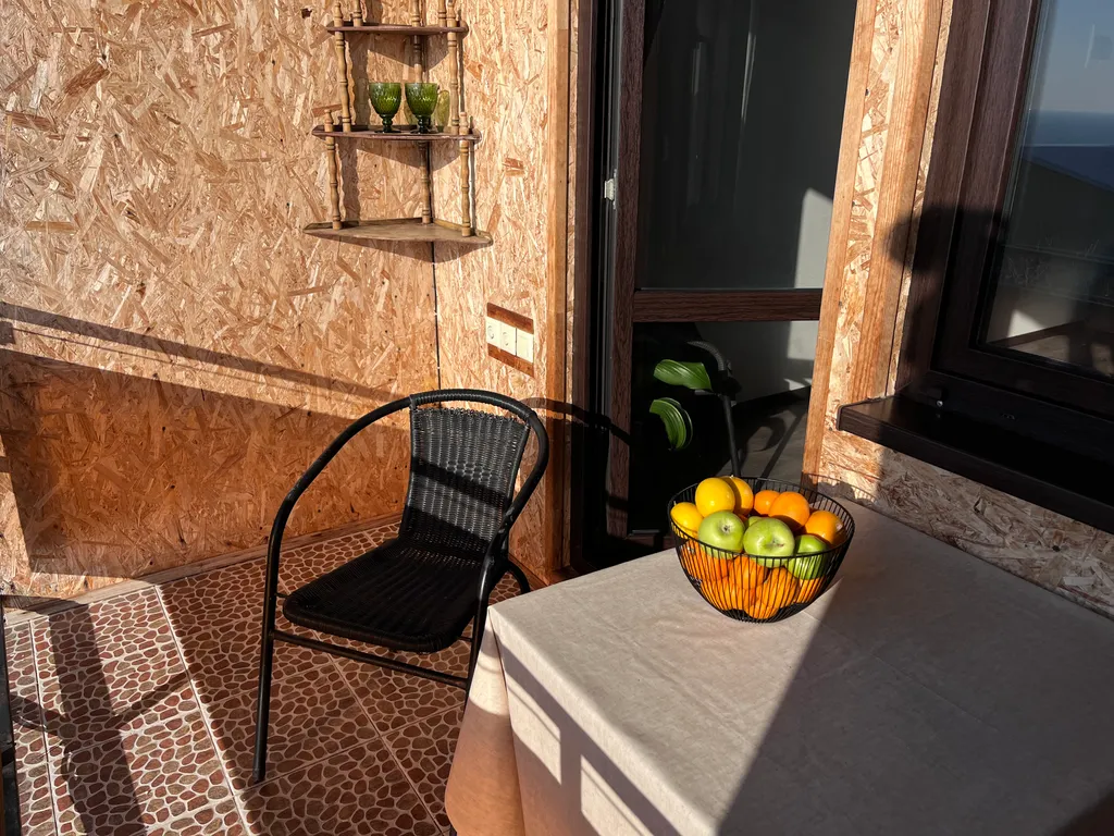 Дом на скалах с видом на море